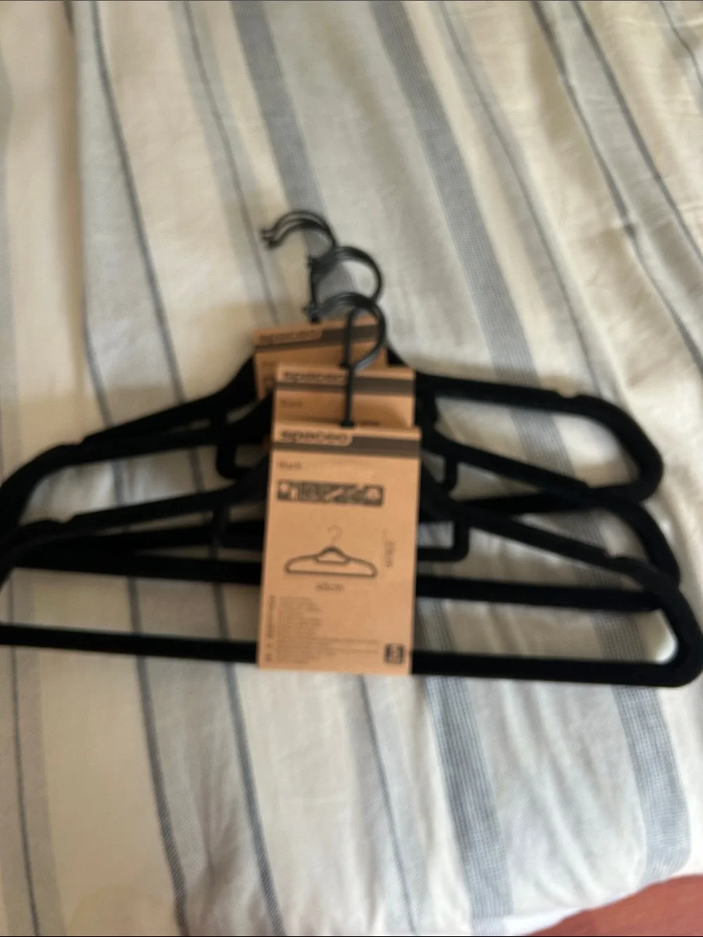 Men's Black Velvet Slim Hangers - Multipack